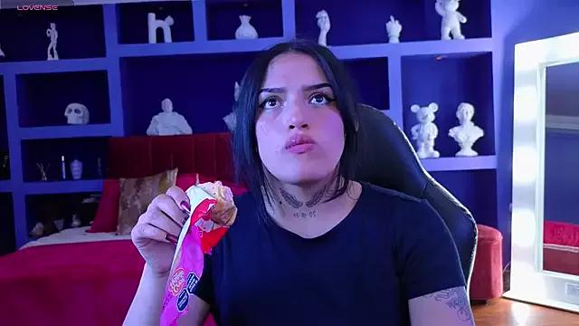 sari_belle from StripChat is Freechat