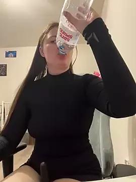 Sasha_Kitten from StripChat