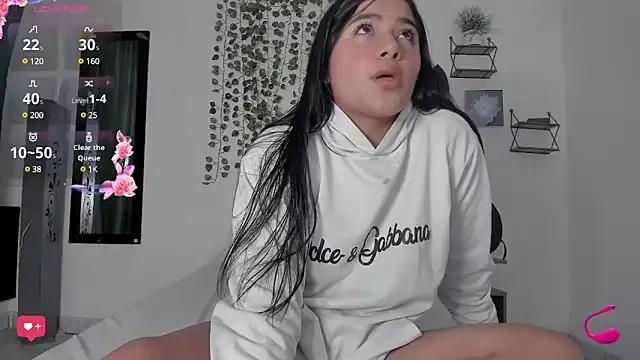 SashaBelleX from StripChat