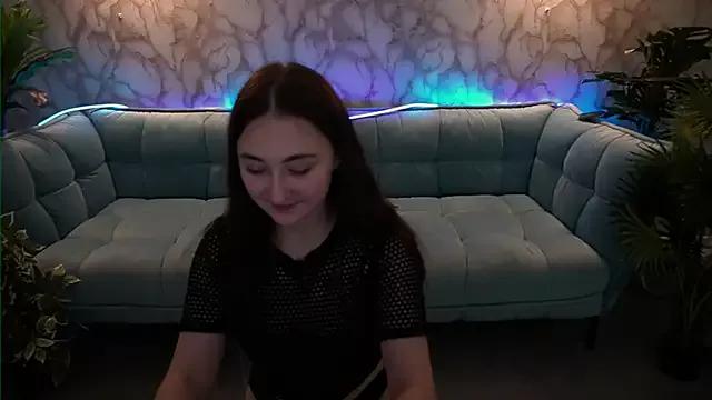 SashaDuvalle from StripChat is Freechat