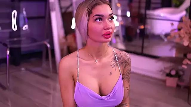 SashaFerrera from StripChat