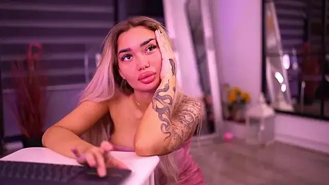 SashaFerrera from StripChat