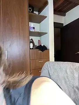 sashaHarding11 from StripChat