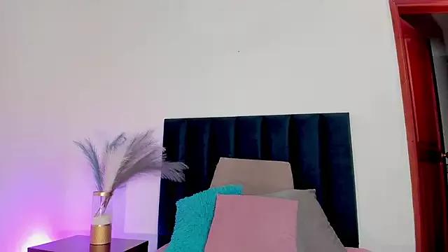 SashaHazee from StripChat