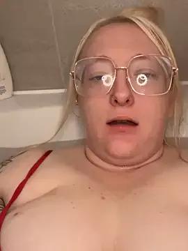 SashaMaexox from StripChat is Freechat