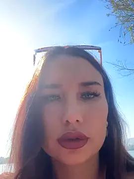SashaMood from StripChat is Freechat