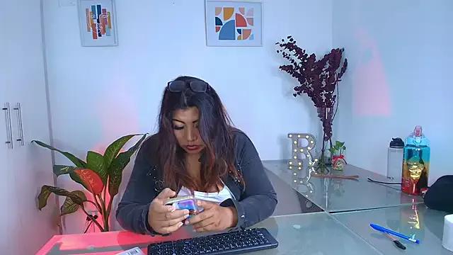SashaPalmeraa from StripChat is Freechat