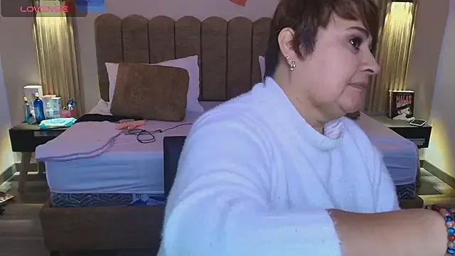 Sasharosee2 from StripChat is Freechat