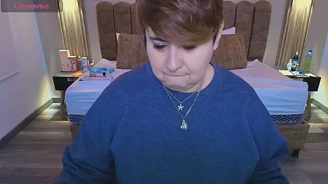 Sasharosee2 from StripChat