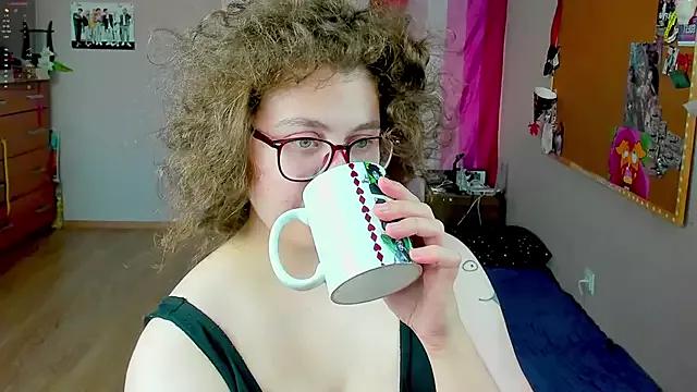 Sashy_Way from StripChat