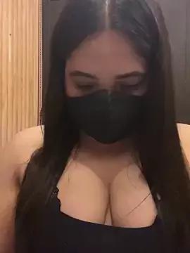 Sassy_Inaya from StripChat