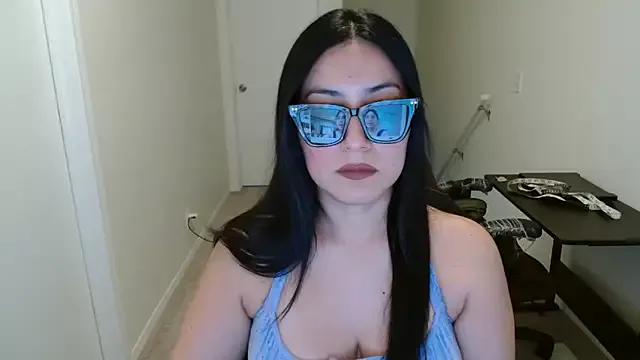 Sassy_Latina from StripChat