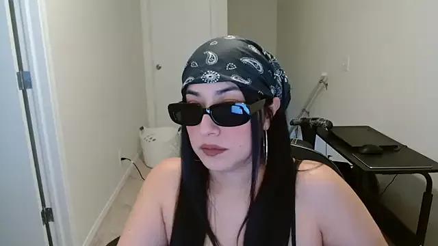 Sassy_Latina from StripChat