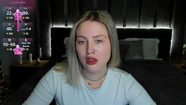 Sassy_Talkin_ from StripChat