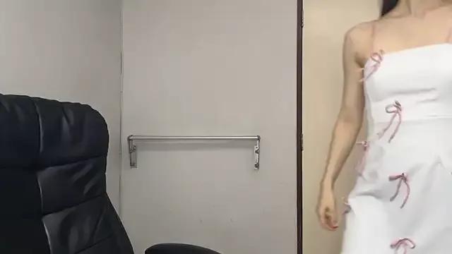 SassyJessi from StripChat
