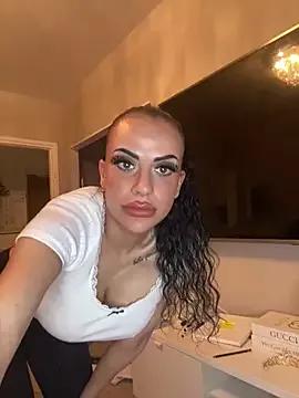 SassyNatasha from StripChat