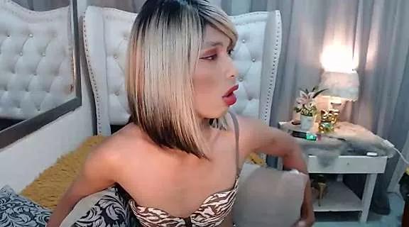 SassyRebecca from StripChat