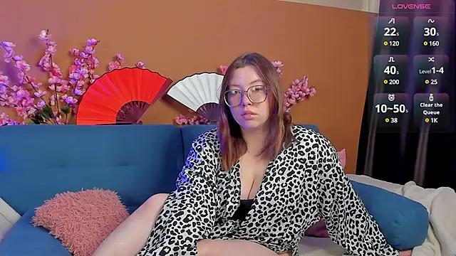 SassySirena from StripChat