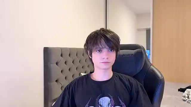 SasukeUhchiaa from StripChat
