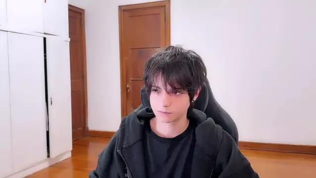 SasukeUhchiaa webcams show profile image 