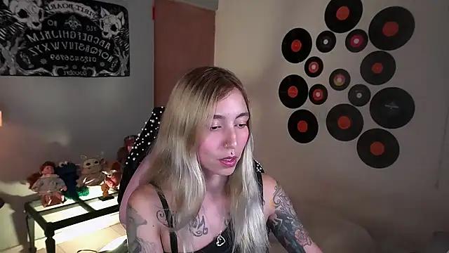 Saucy_Jenn from StripChat is Freechat