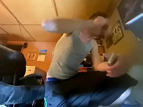 savageconfidence from StripChat