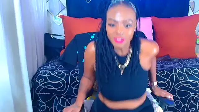SAVAGExBOO from StripChat
