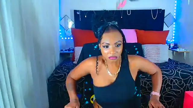 SAVAGExBOO from StripChat