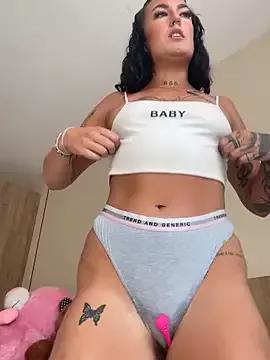 savana_heart from StripChat