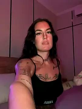 savana_xo from StripChat is Freechat