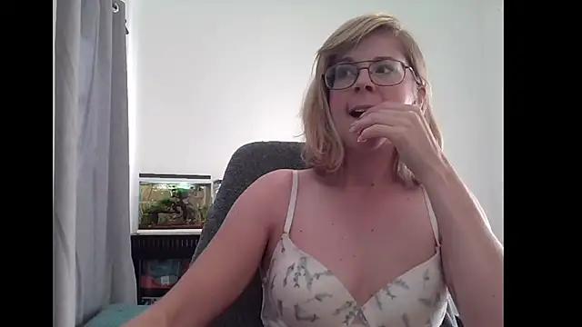 SavannaGirly from StripChat