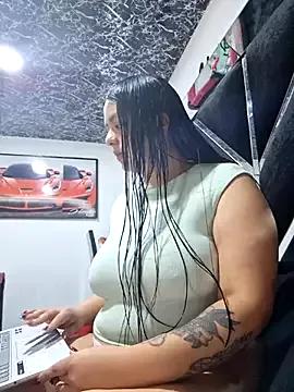 savannah_whatson_ from StripChat is Freechat