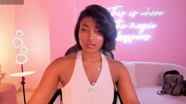 SavannahStorm from StripChat