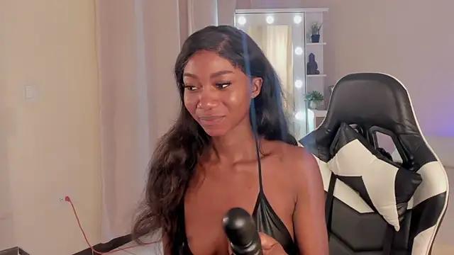 SavannahWildee from StripChat