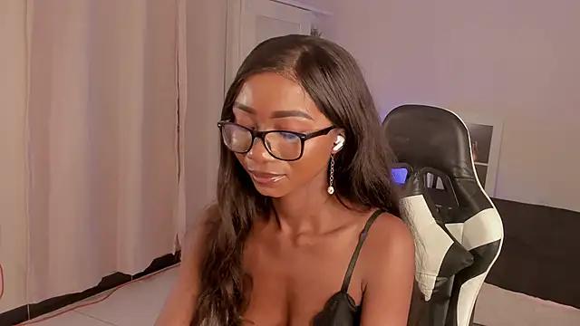 SavannahWildee from StripChat