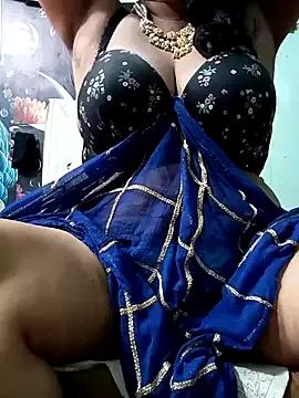Savita_bhabhii from StripChat is Freechat