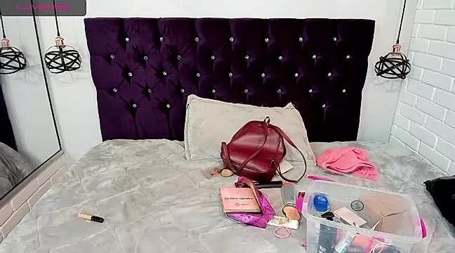 ScaarletJonnes from StripChat