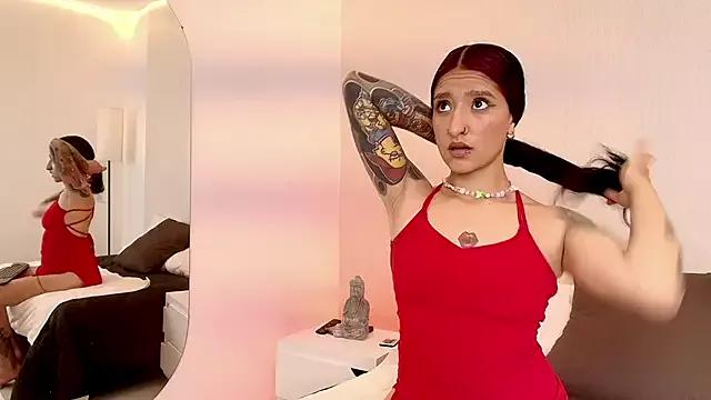 Scaarlettfox from StripChat