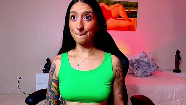 Scaarlettfox from StripChat