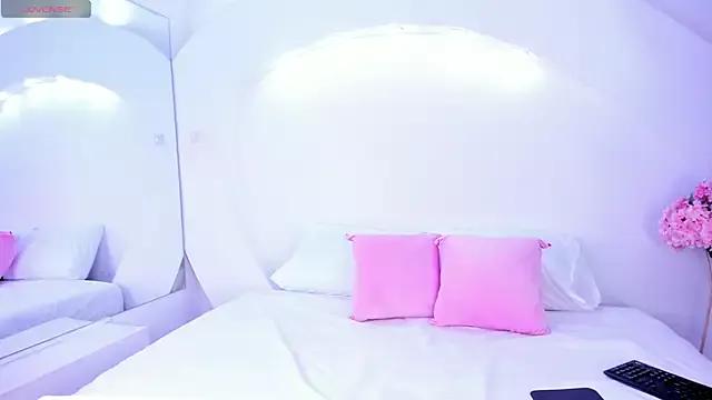 ScarletStarr from StripChat is Freechat