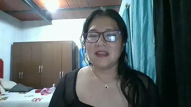 scarlett_widow_ from StripChat is Freechat
