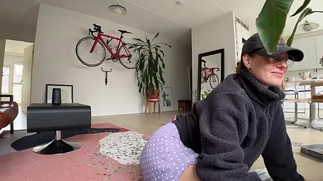 Scorpion_Peach from StripChat is Freechat