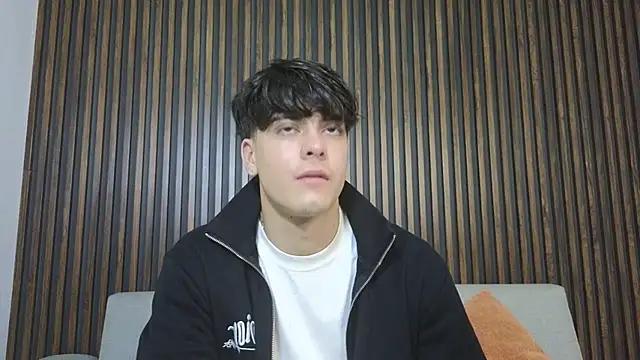 scott_brands from StripChat is Freechat