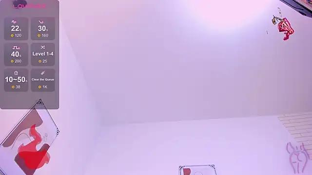 Selena-luxs from StripChat is Freechat