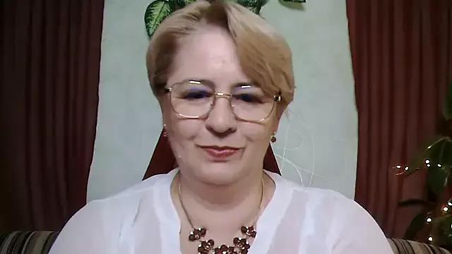 Selena-Velvet from StripChat is Freechat