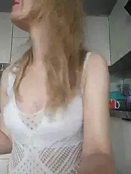 Selena3921 from StripChat