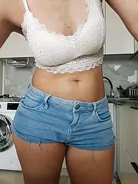 Selena3921 from StripChat