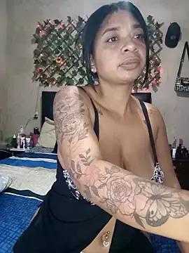 selena_foxx12 from StripChat is Freechat