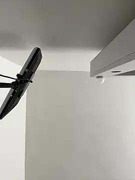 Selena_Roa from StripChat is Freechat