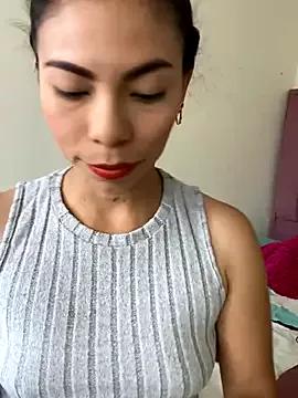 SelenaBelle from StripChat is Freechat